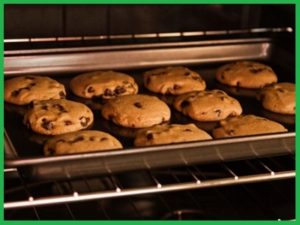 baking cookie